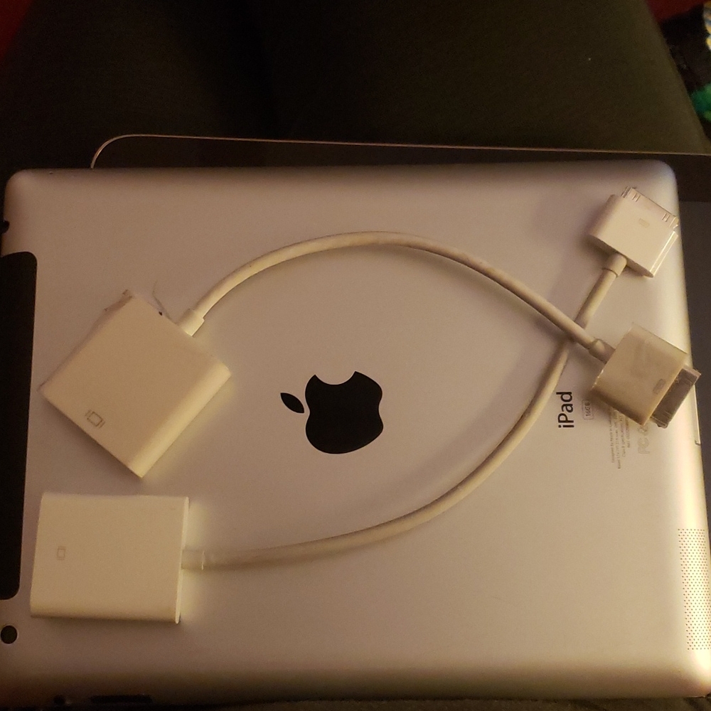 iPad iPhone 30 Pin to VGA, and charger